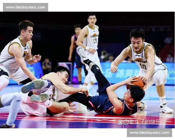 广东队与八一男篮经典对决回顾与时代交锋的篮球记忆长廊 广东队与八一男篮经典对决回顾与时代交锋的篮球记忆长廊
